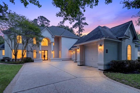 Photo of 2 Argonne Place, The Woodlands, TX 77382 (MLS # 61112573)