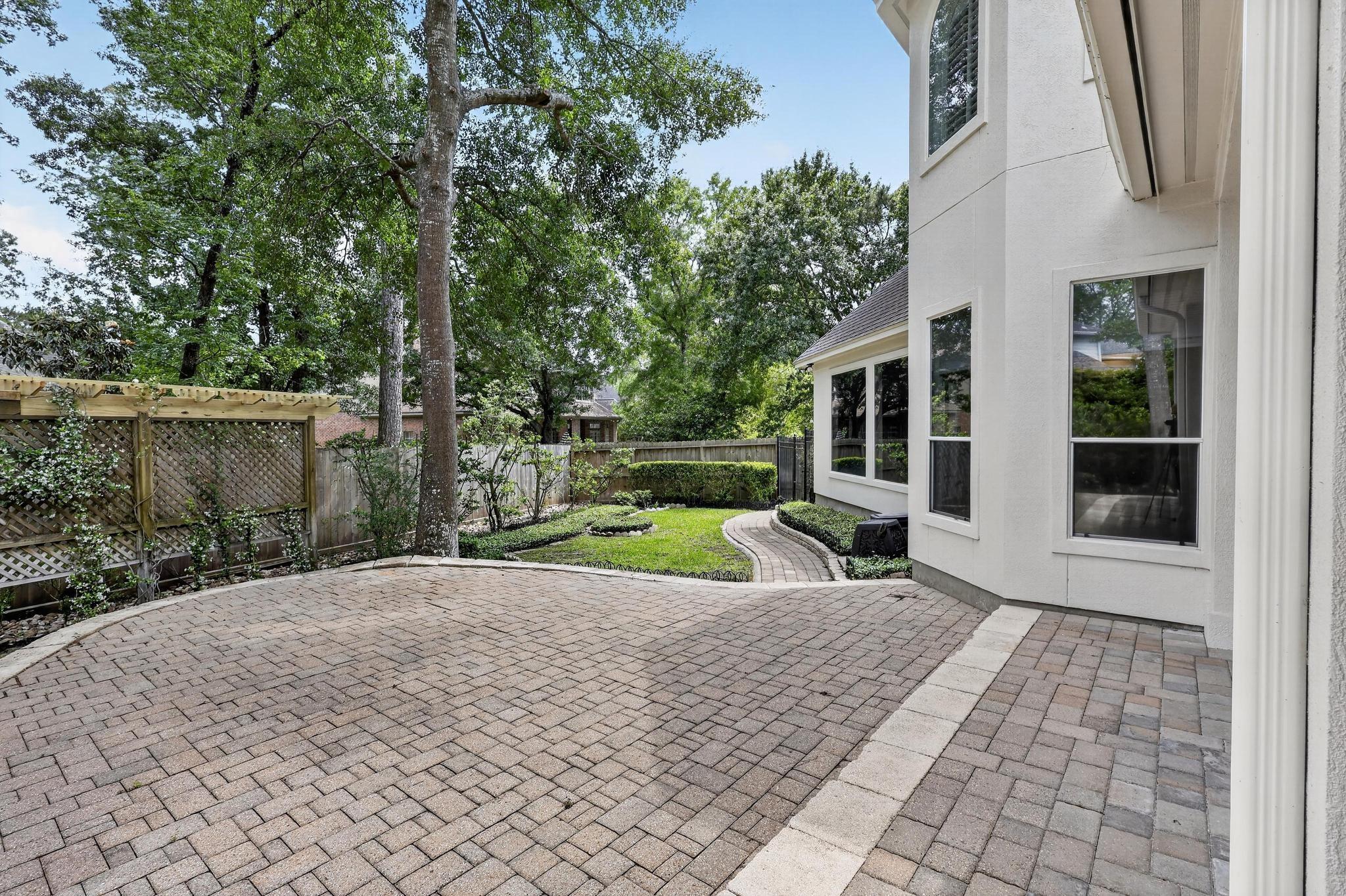 2 Argonne Place