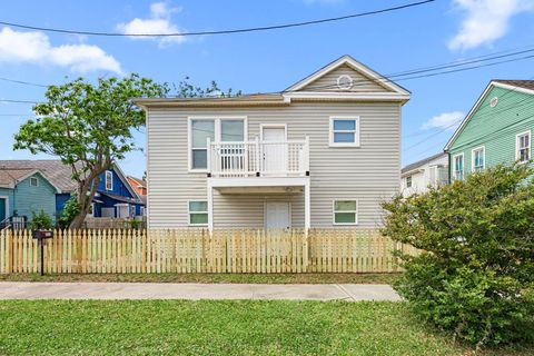 Photo of 1913 30th Street, Galveston, TX 77550 (MLS # 53111500)
