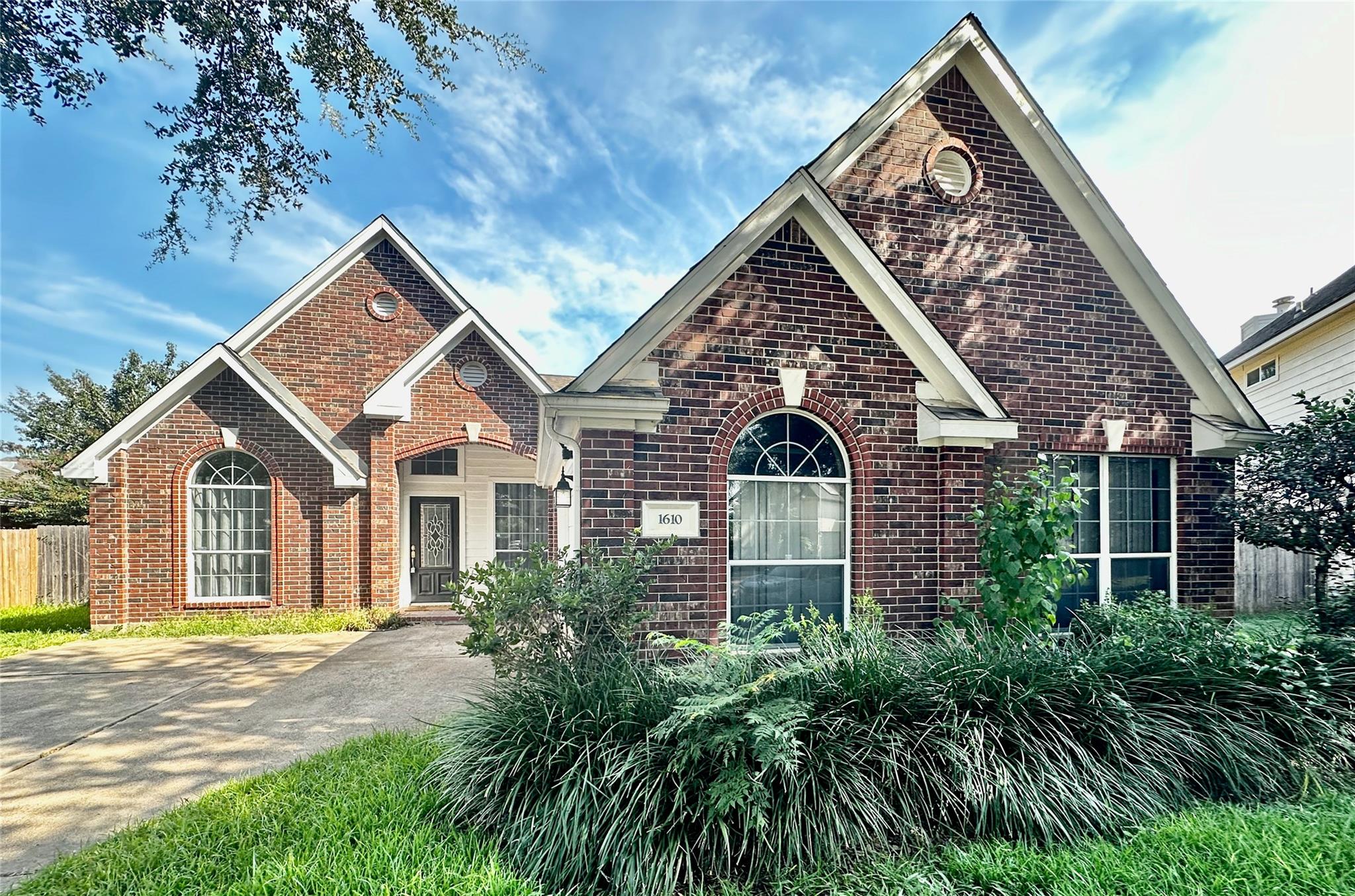 1610 Parkview Lane