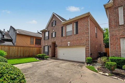 Photo of 3015 Avalon Terrace, Houston, TX 77057 (MLS # 79410793)