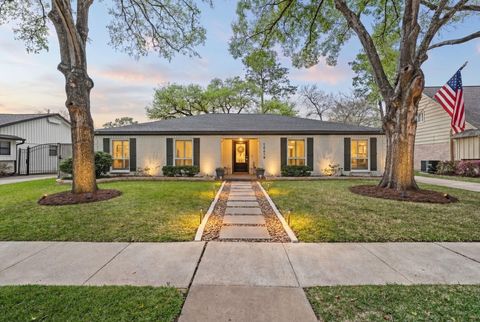 Photo of 10619 Cranbrook Road, Houston, TX 77042 (MLS # 87728671)