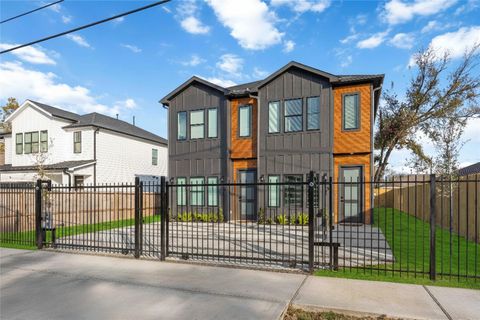 Tiny photo for 4533 Larkspur Street #B, Houston, TX 77051 (MLS # 23864520)