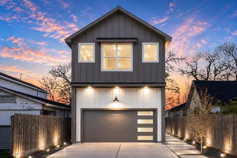 Photo of 1416 East 31st St, Houston, TX 77022 (MLS # 5873888)