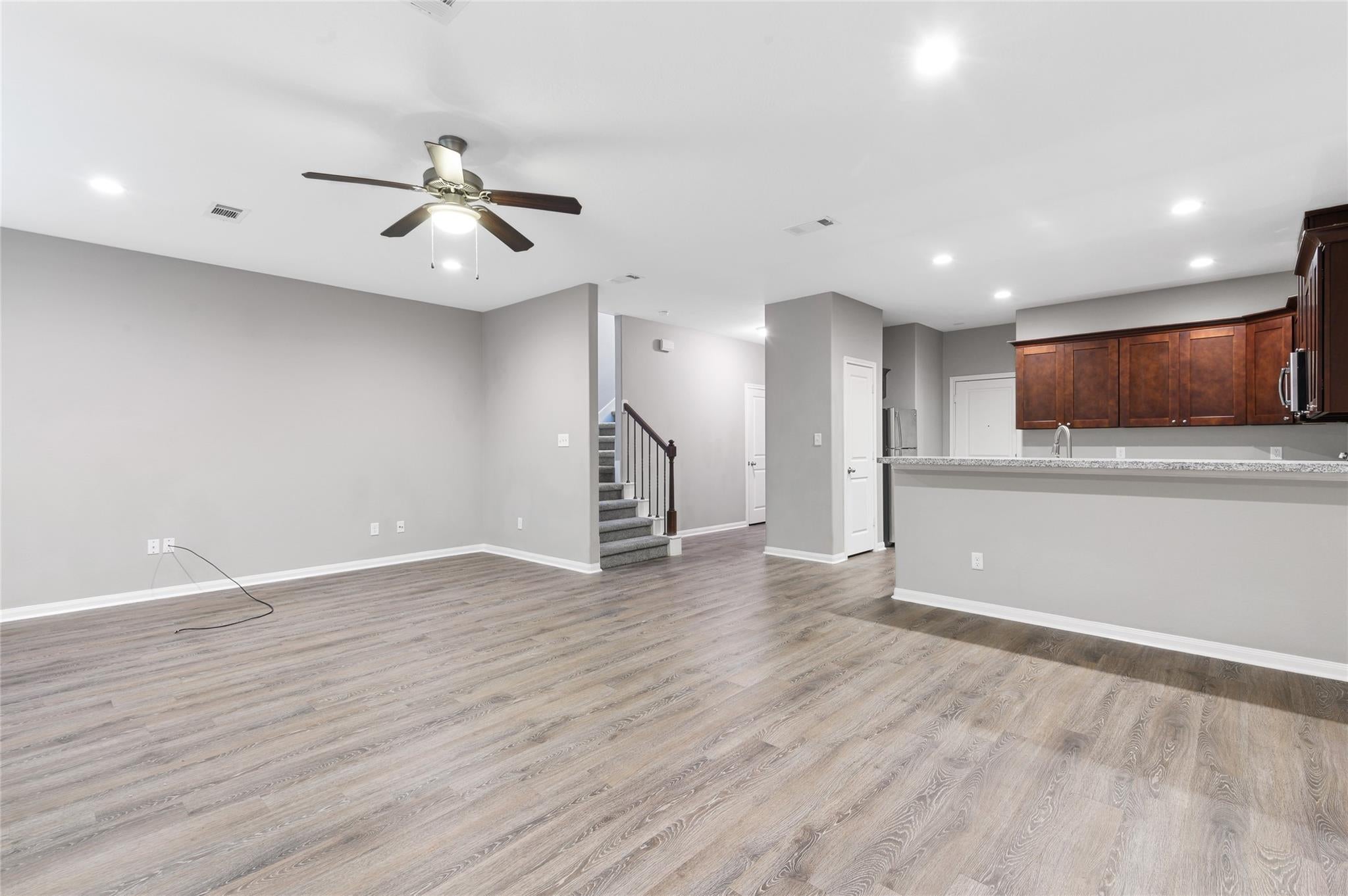 124 Artesian Way