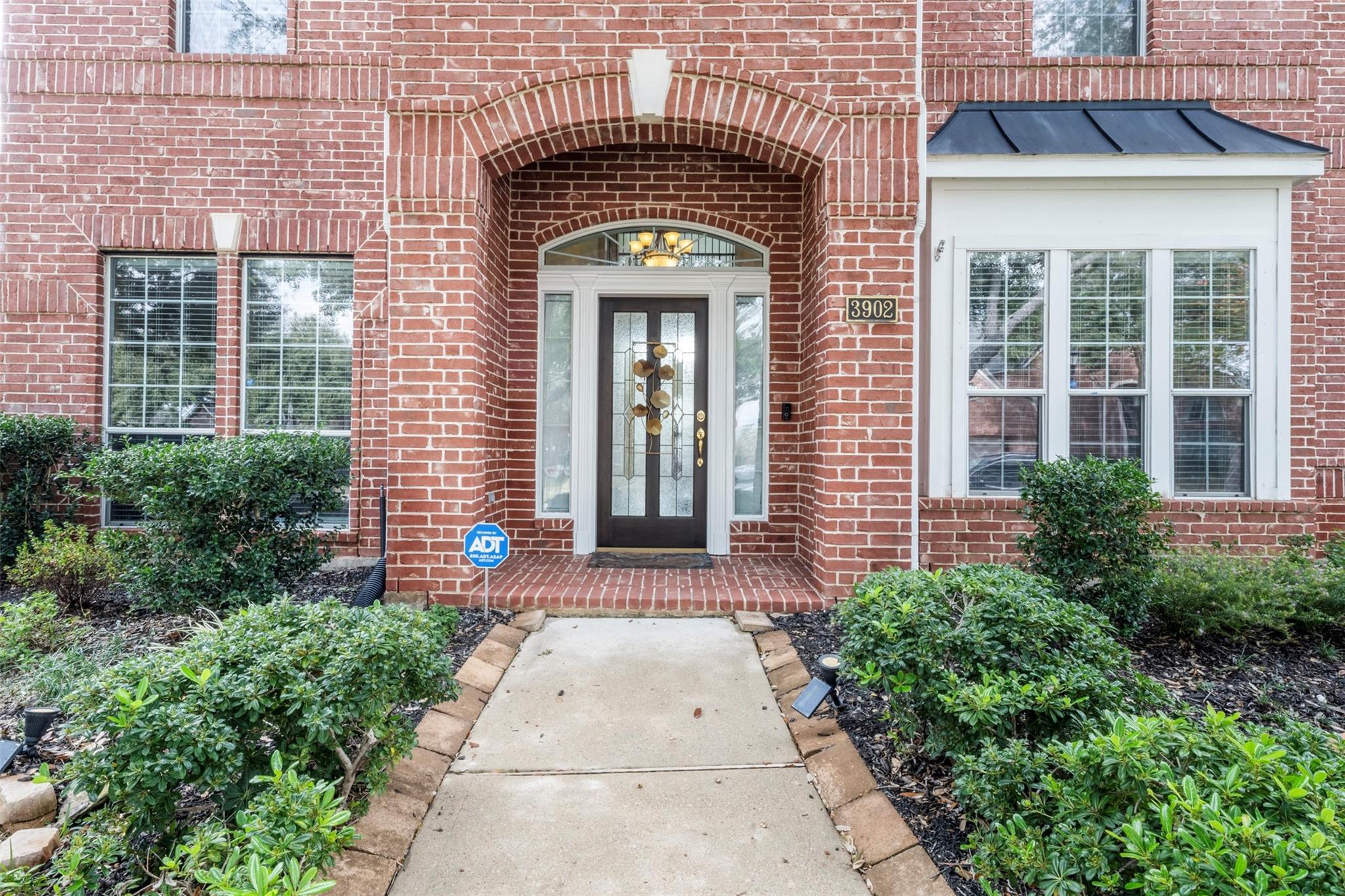 3902 Lakeridge Canyon Drive