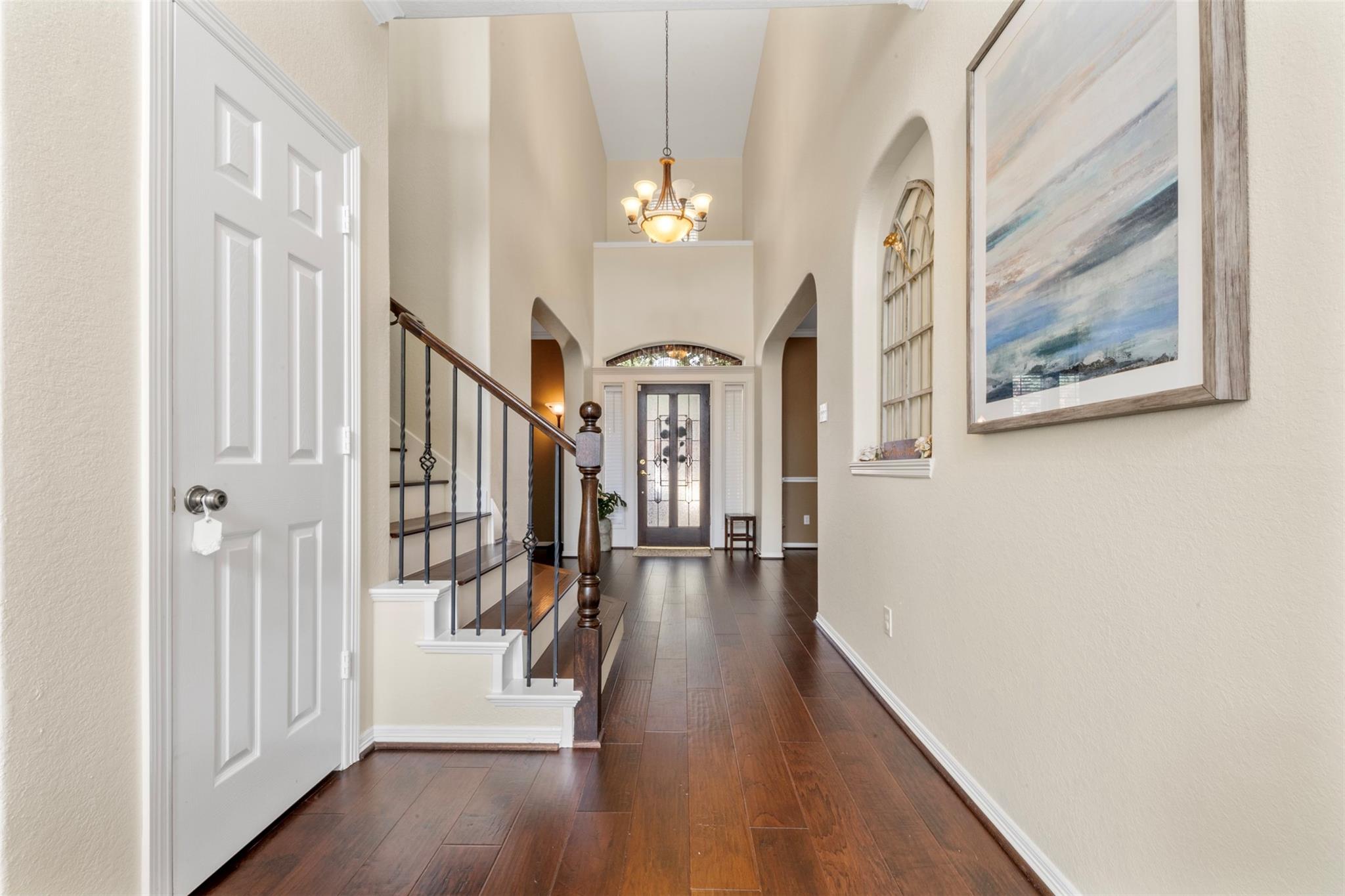 3902 Lakeridge Canyon Drive