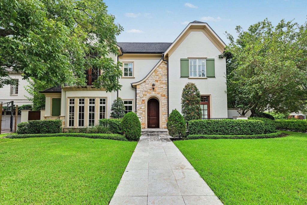 Photo of 3223 Albans Road, West University, TX 77005 (MLS # 52776069)