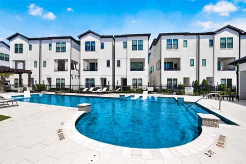 Townhouse For Rent - 2812 Grand Fountains Drive #F<br/> Houston, TX 77054