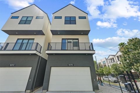 Photo of 1517 Vermont Street #D, Houston, TX 77006 (MLS # 60588990)