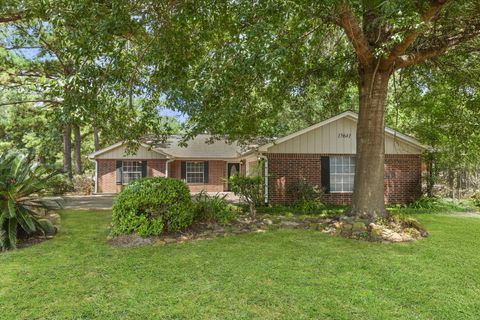Photo of 15641 Corinthian Way, Willis, TX 77318 (MLS # 74143967)