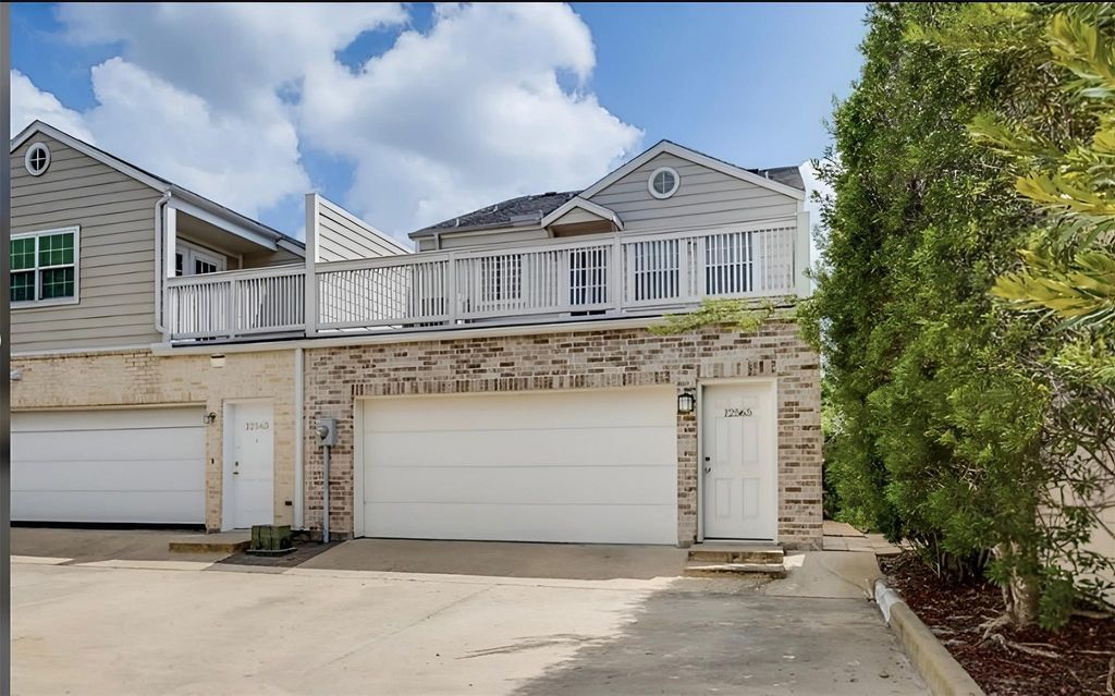 Photo of 12565 Piping Rock Drive, Houston, TX 77077 (MLS # 9250696)