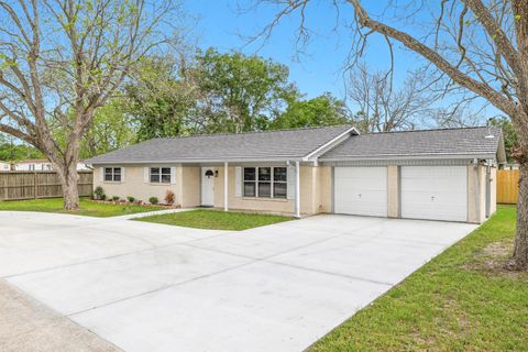 Photo of 202 Massey Tompkins Road, Baytown, TX 77521 (MLS # 88191522)