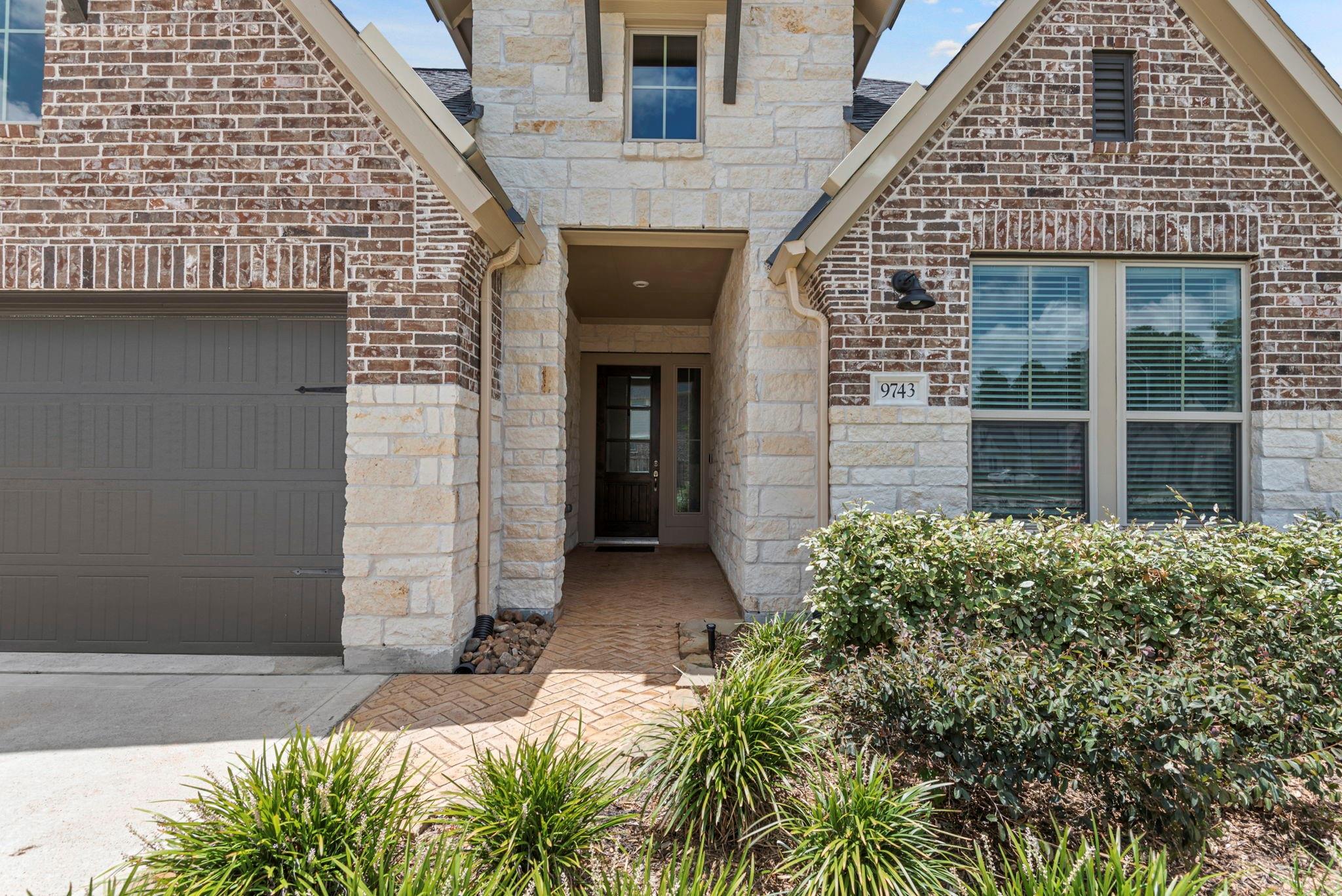 9743 Birchwood Hollow Trail
