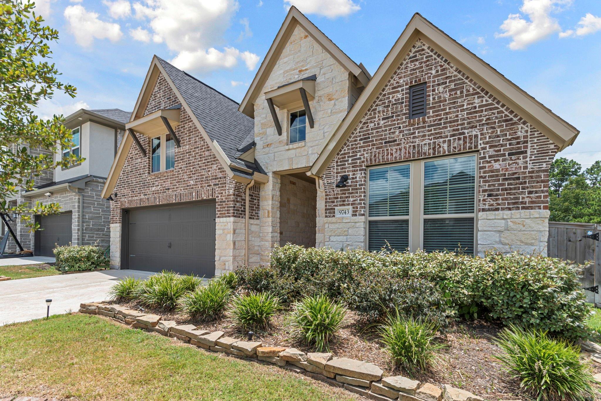 9743 Birchwood Hollow Trail