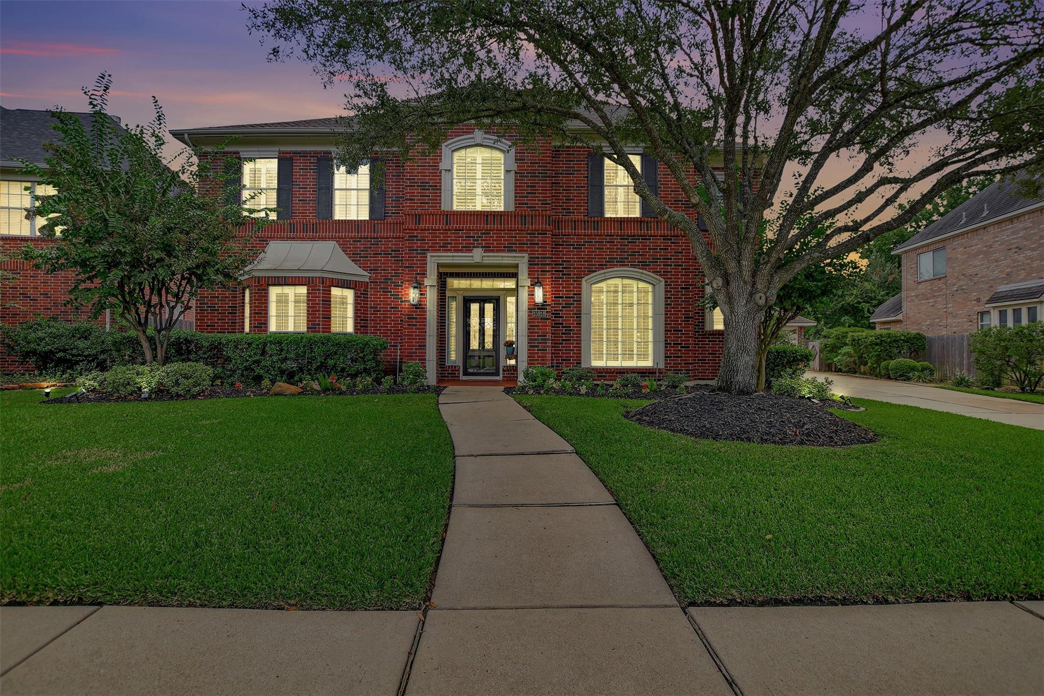 15918 Lake Loop Drive