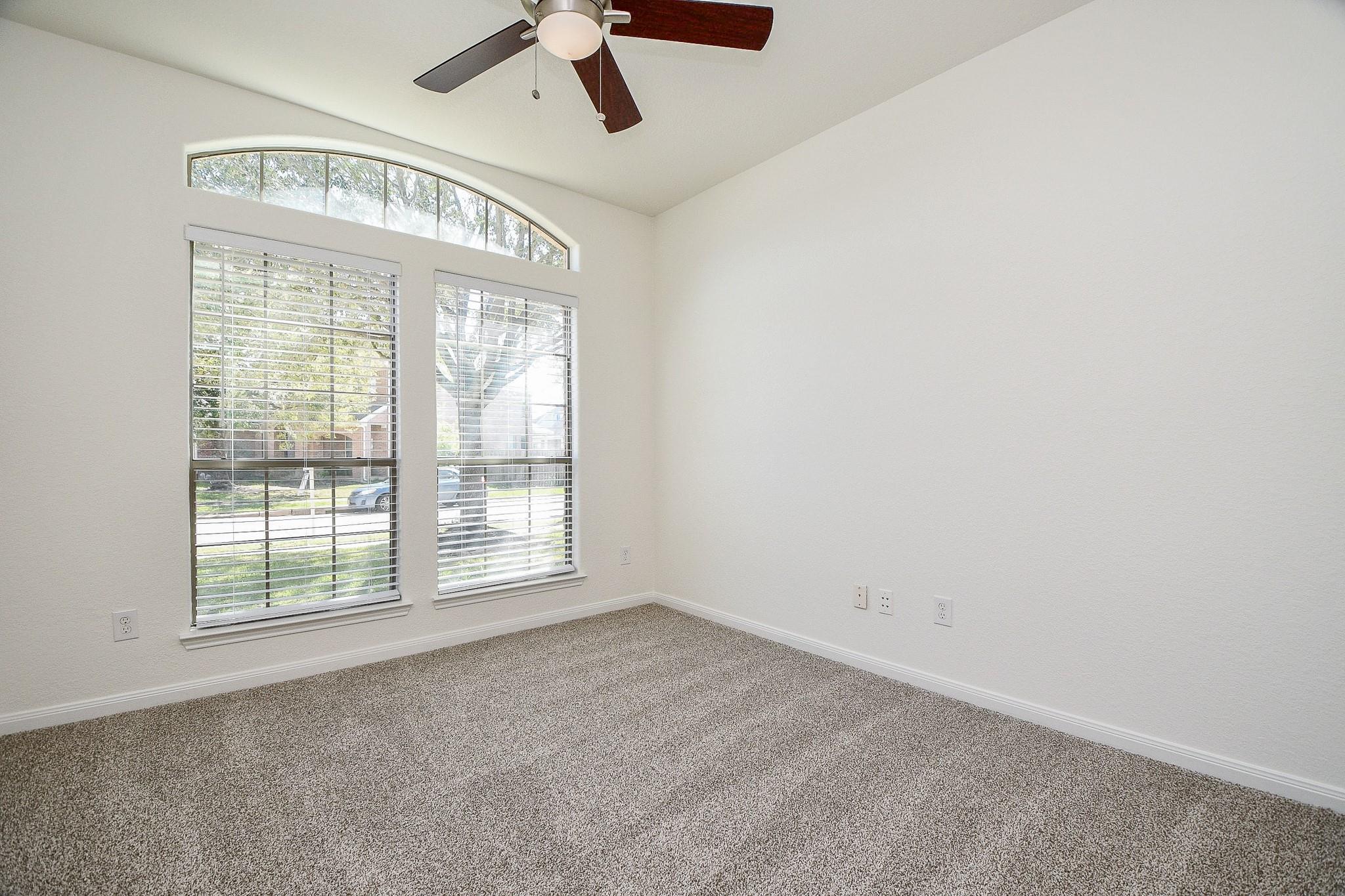 818 Harbor Lakes Lane