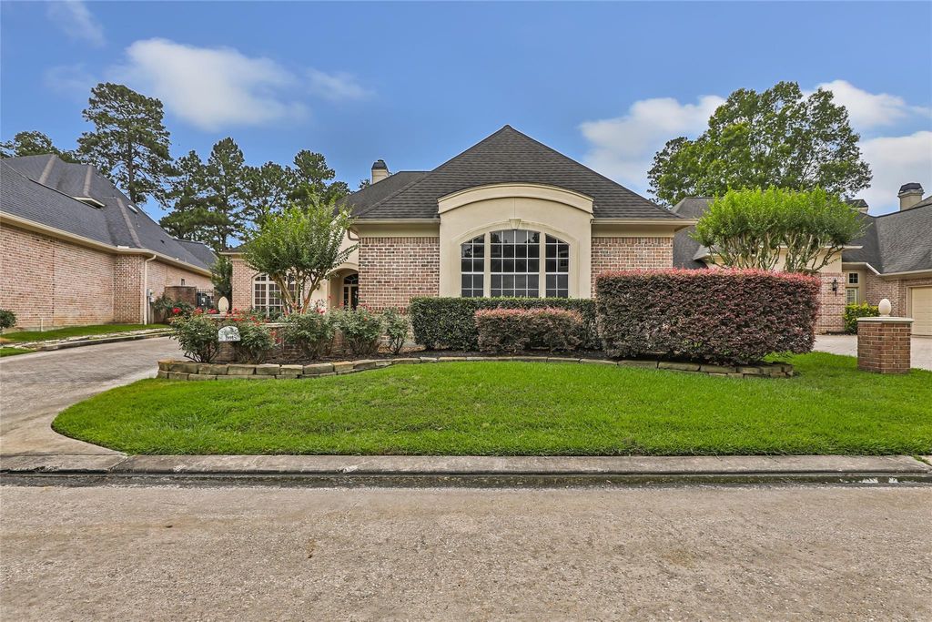 Photo of 2015 Fairway Green Drive, Kingwood, TX 77339 (MLS # 50636216)
