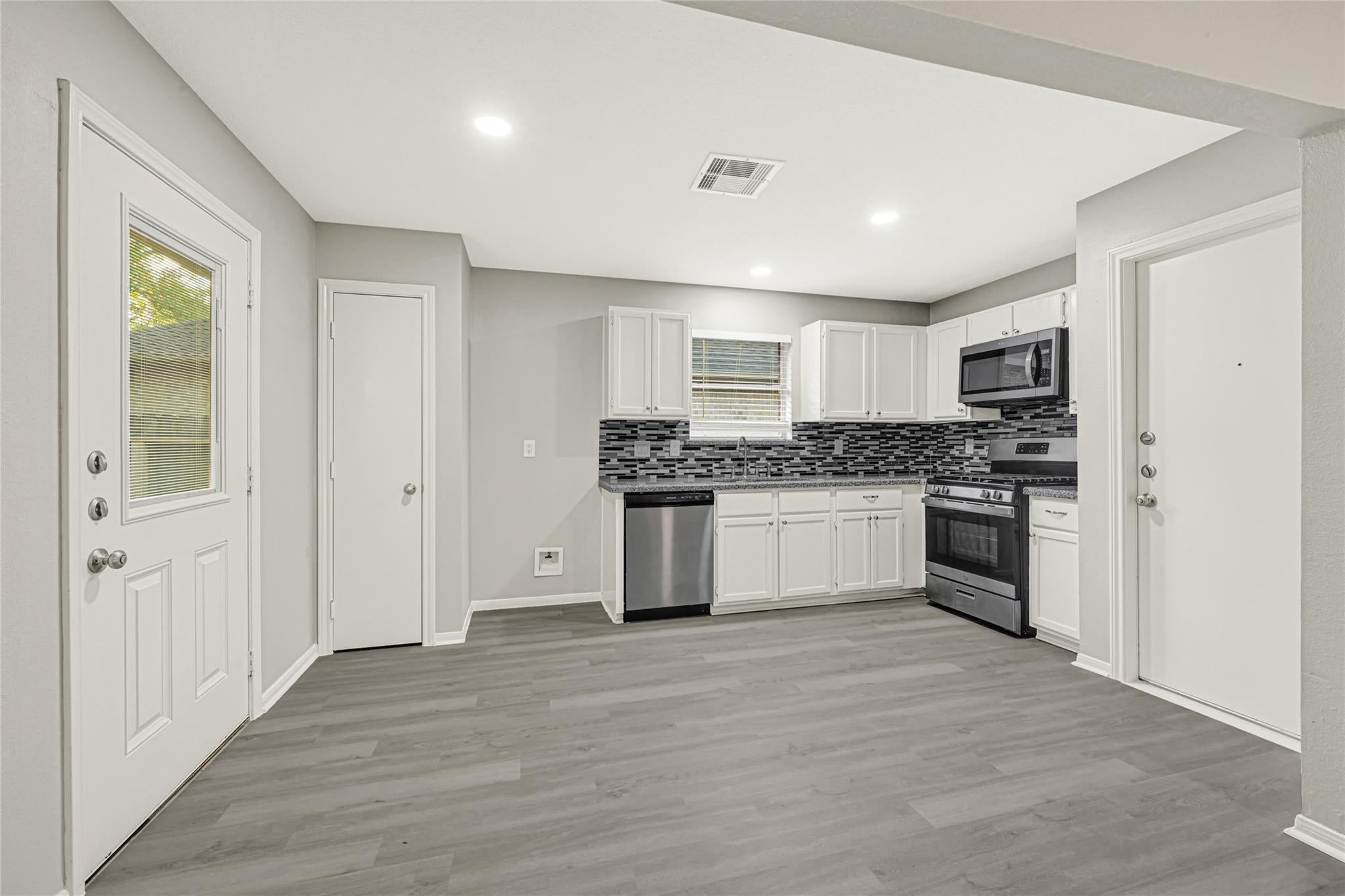 3019 Overland Trail
