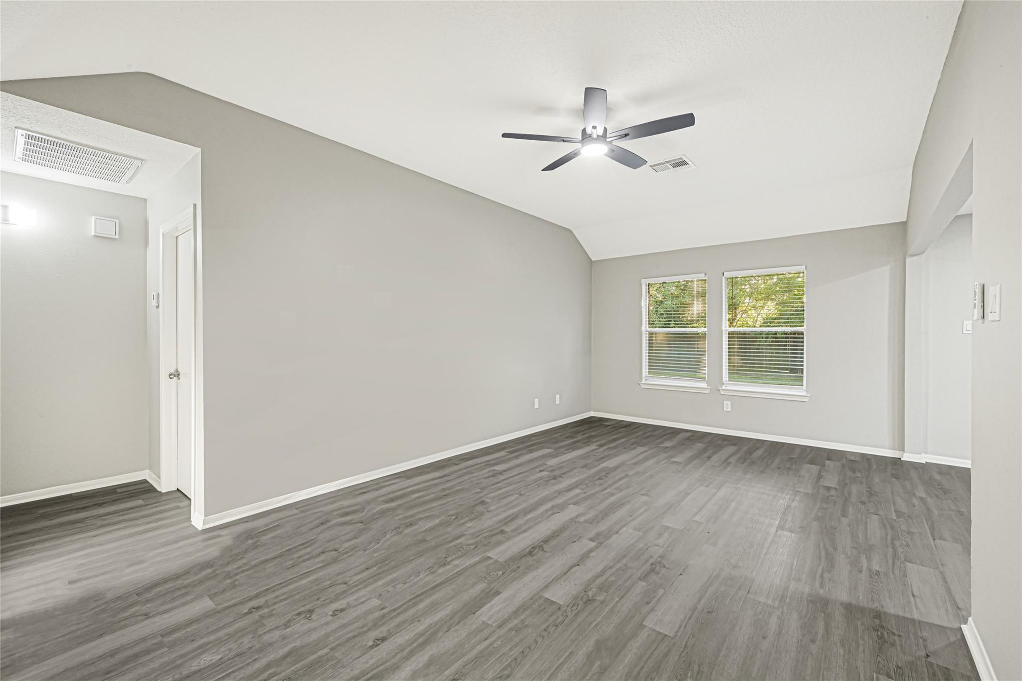 3019 Overland Trail