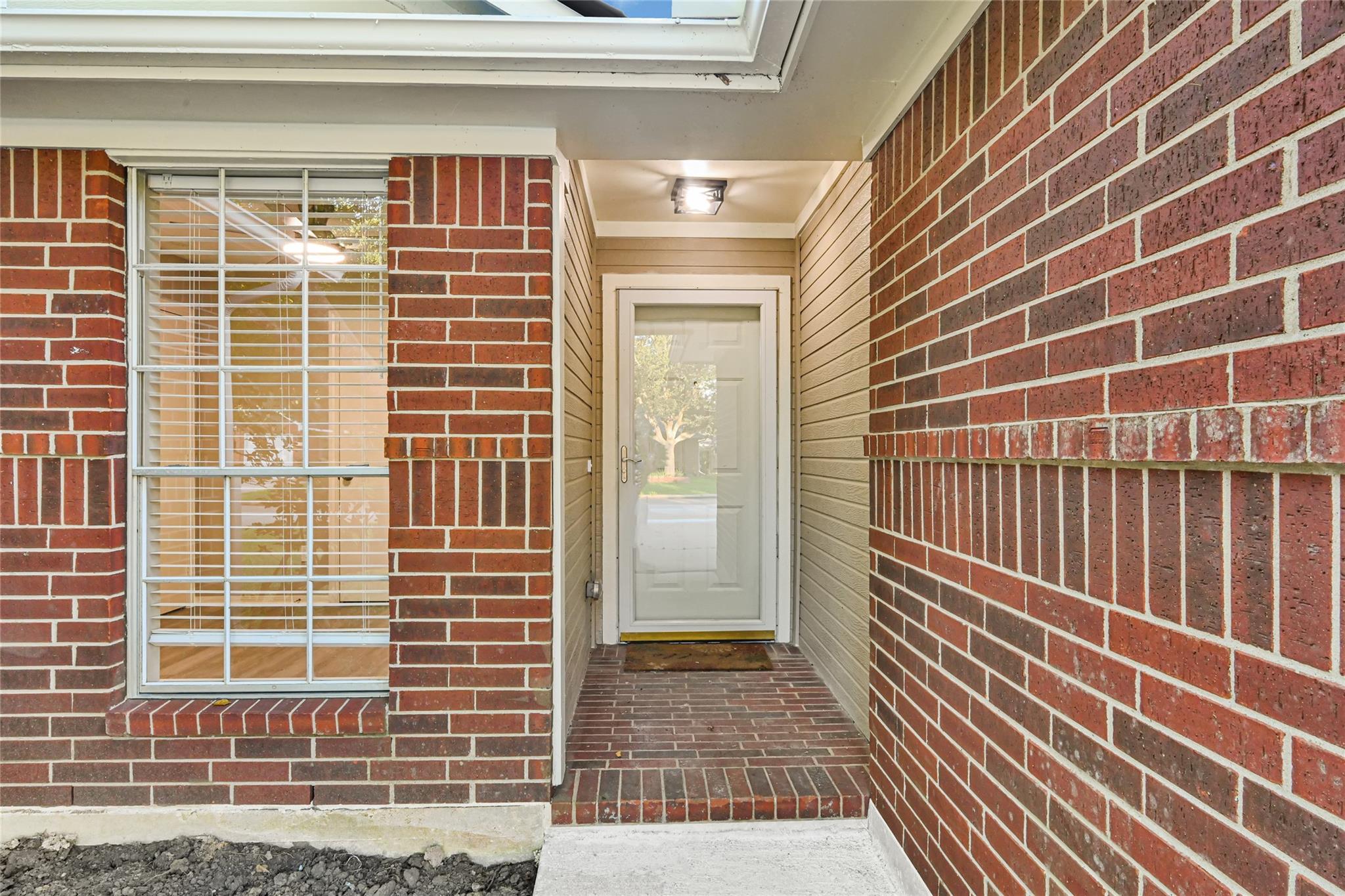 3019 Overland Trail