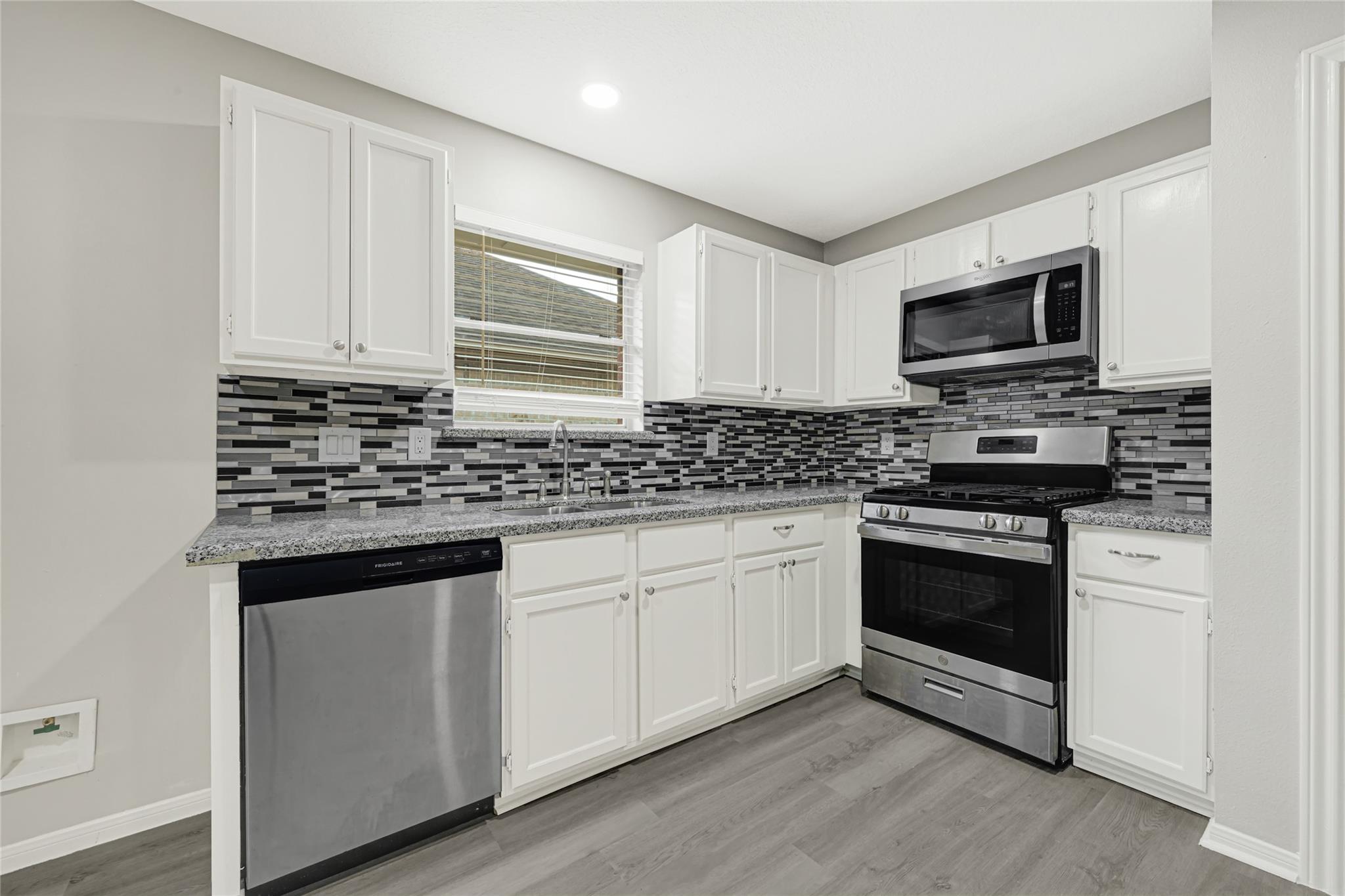 3019 Overland Trail