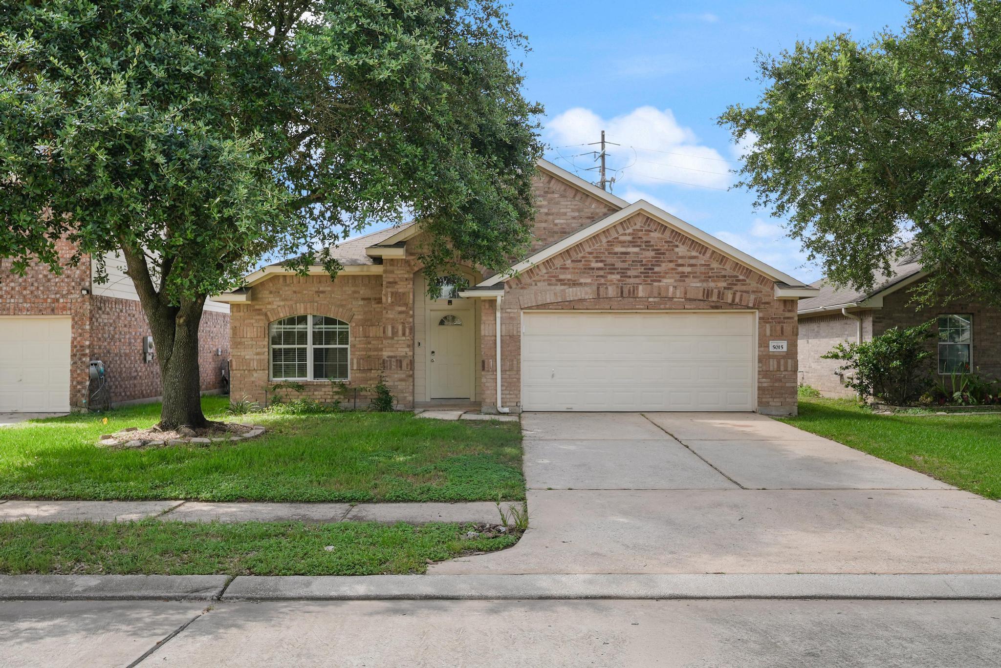 5015 Bridgecrossing Court