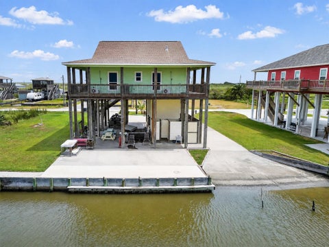 Photo of 1111 Mabry Street, Gilchrist, TX 77617 (MLS # 53796814)