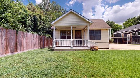 Photo of 7004 Santa Maria Street, Houston, TX 77023 (MLS # 58654954)