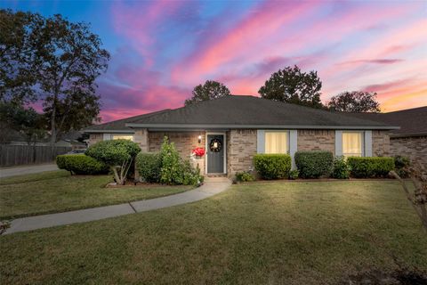 Photo of 1114 Poppets Way, Crosby, TX 77532 (MLS # 44435630)