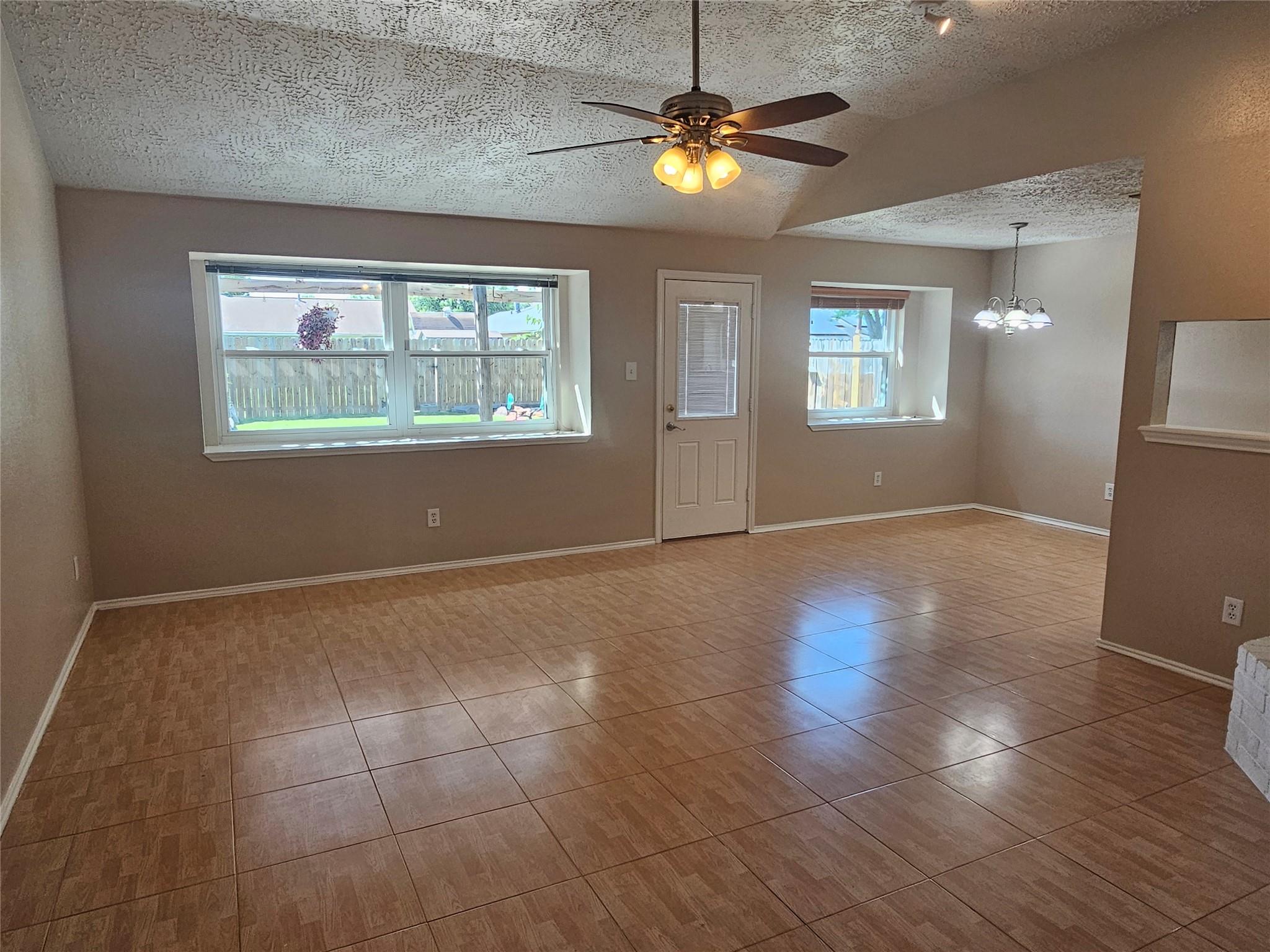 1009 Canyon Springs Drive