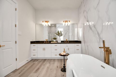 Photo of 5906 Saint Augustine Street #B, Houston, TX 77021 (MLS # 78522137)