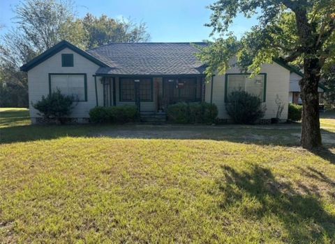 Photo of 312 Prospect Drive #B, Trinity, TX 75862 (MLS # 8687565)
