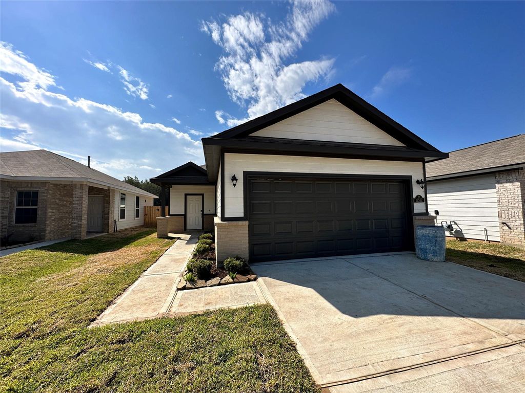 Photo of 16552 Moss Lane, Porter, TX 77365 (MLS # 43301989)