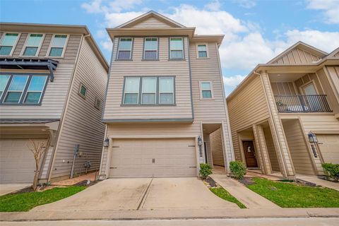 Photo of 2126 Bauer Park Drive, Houston, TX 77080 (MLS # 33437925)