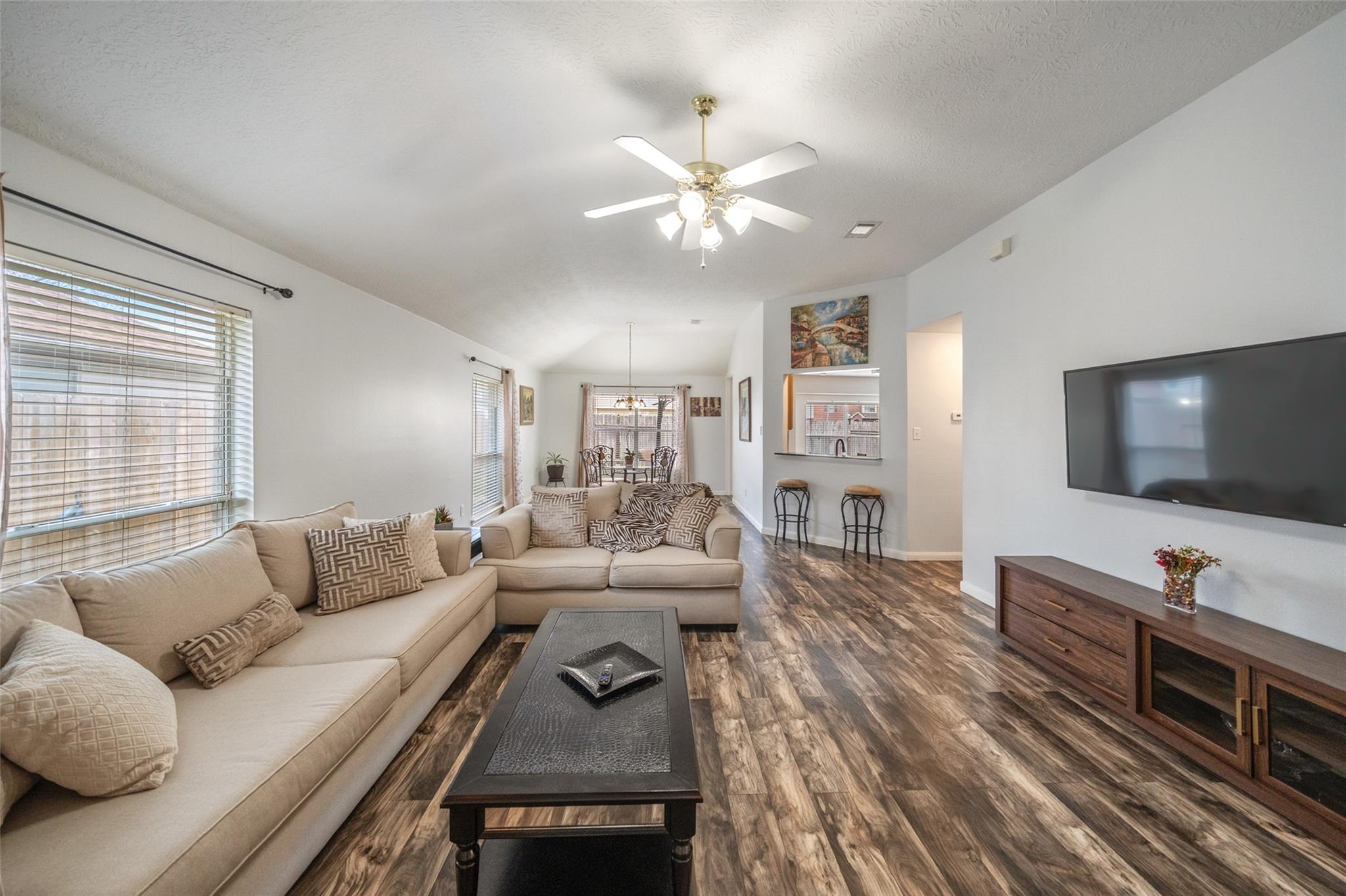 22614 Willow Branch