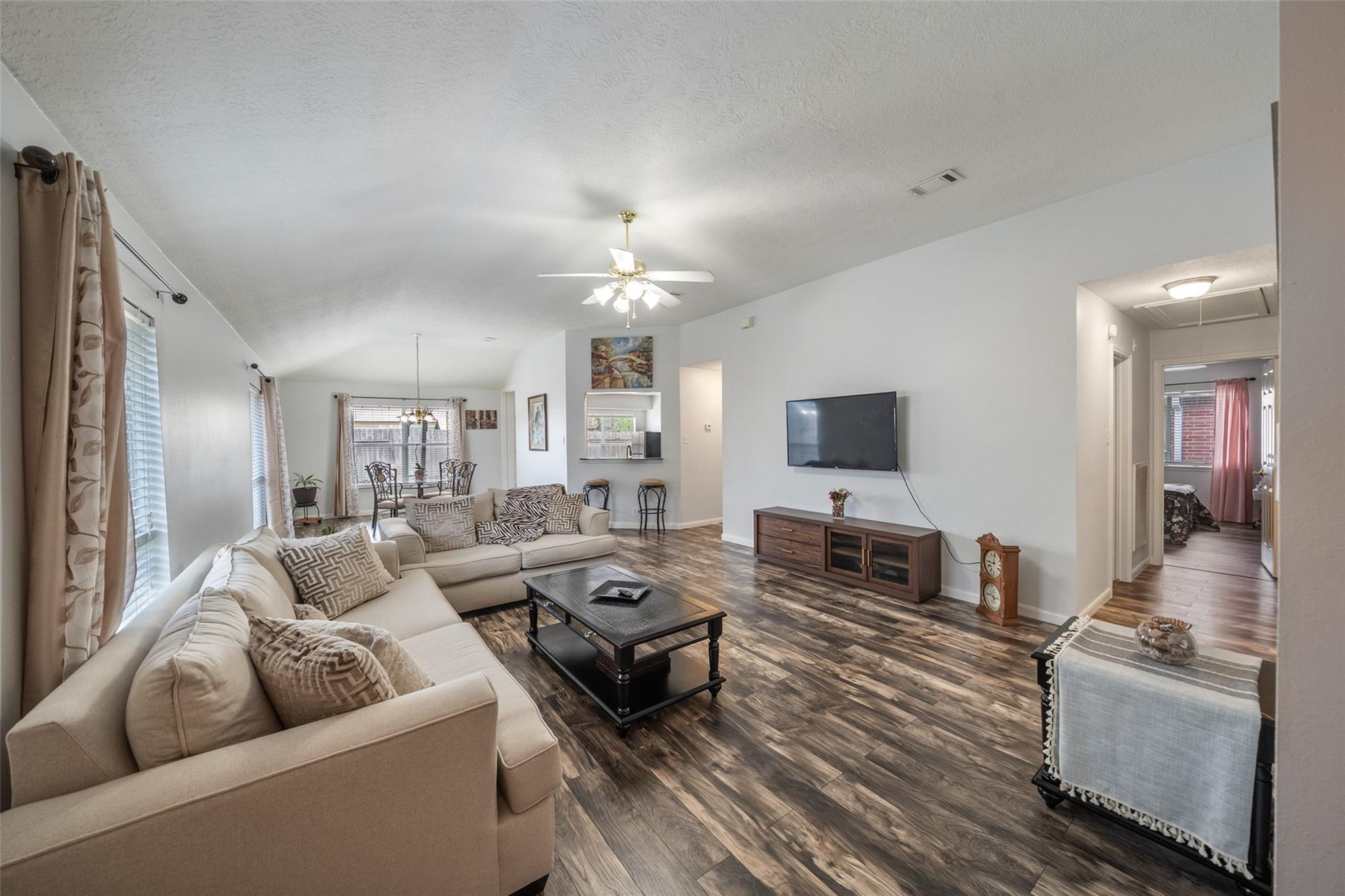 22614 Willow Branch