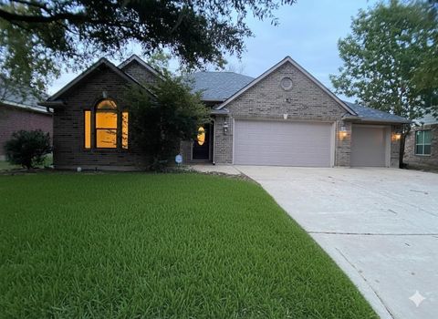 Photo of 13510 Wintercrest Drive, Montgomery, TX 77356 (MLS # 72648914) Photo of 13510 Wintercrest Drive, Montgomery, TX 77356 (MLS # 72648914)