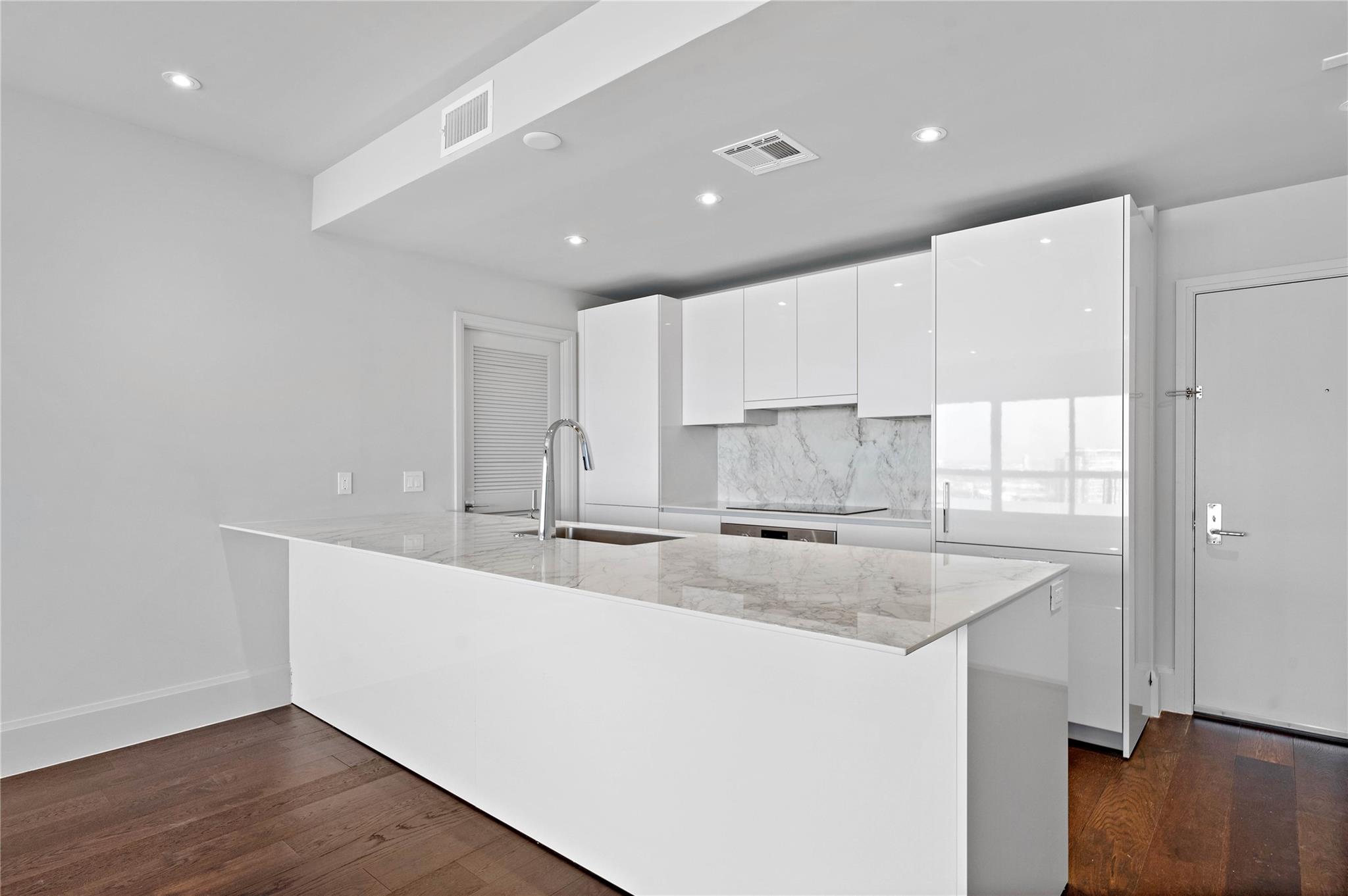 1701 Hermann Drive 30D