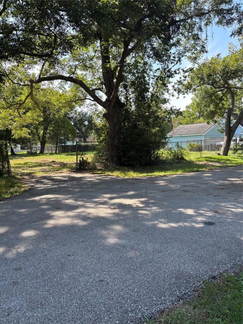 Photo of 0 Waco, League City, TX 77573 (MLS # 27528903)