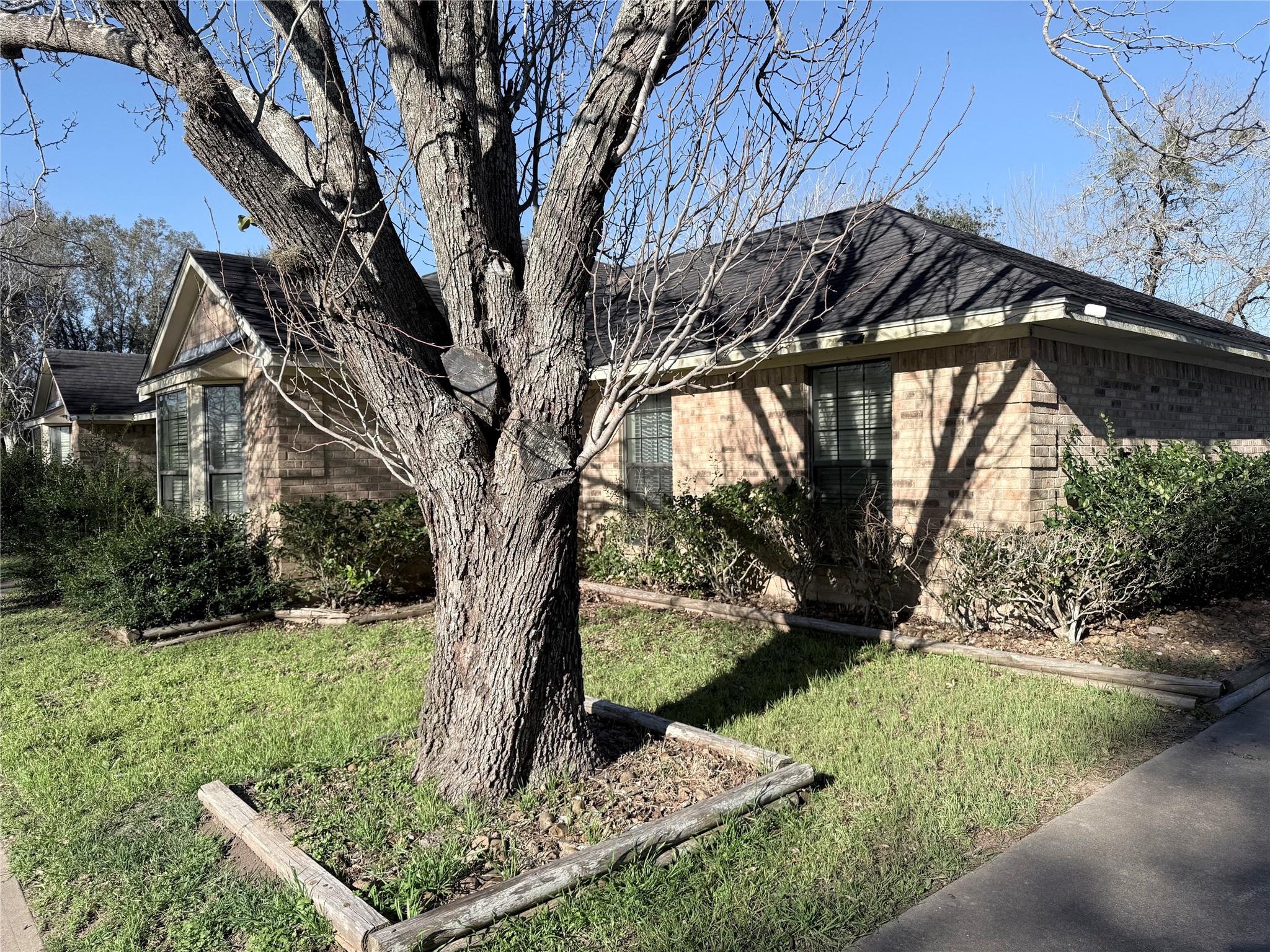 6718 Kari Lane