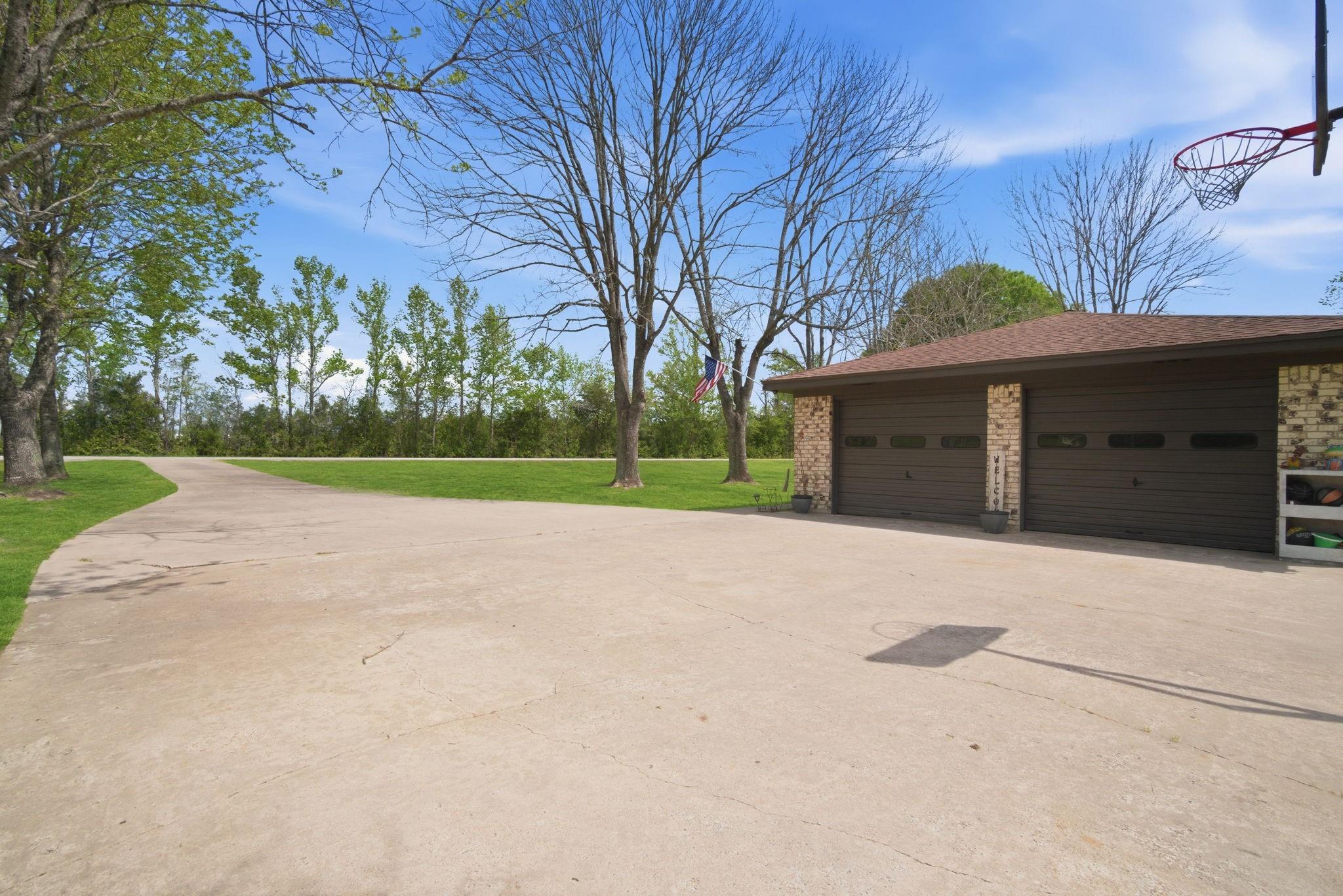 1858 County Road 2066