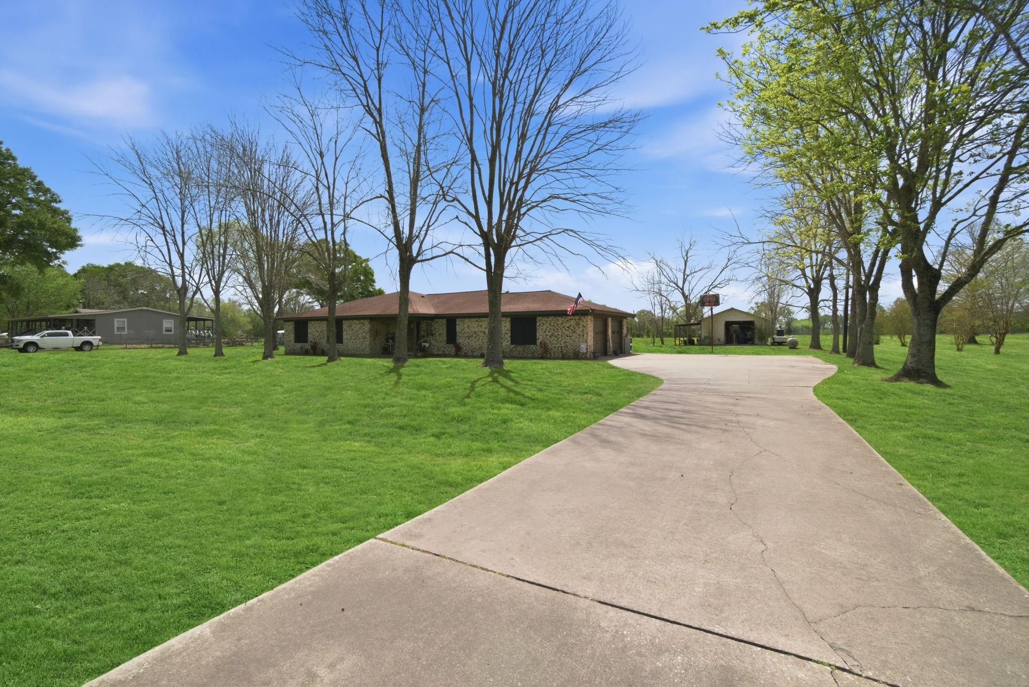 1858 County Road 2066