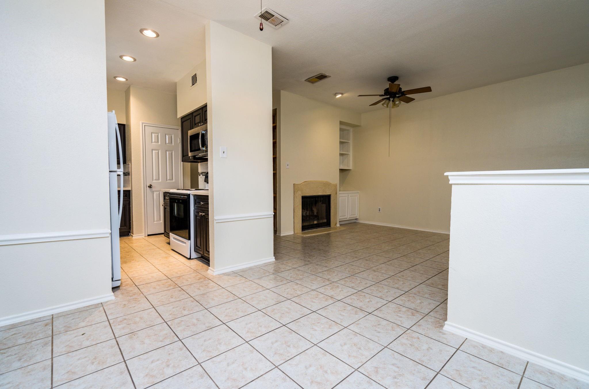 1103 Dulles Avenue 402