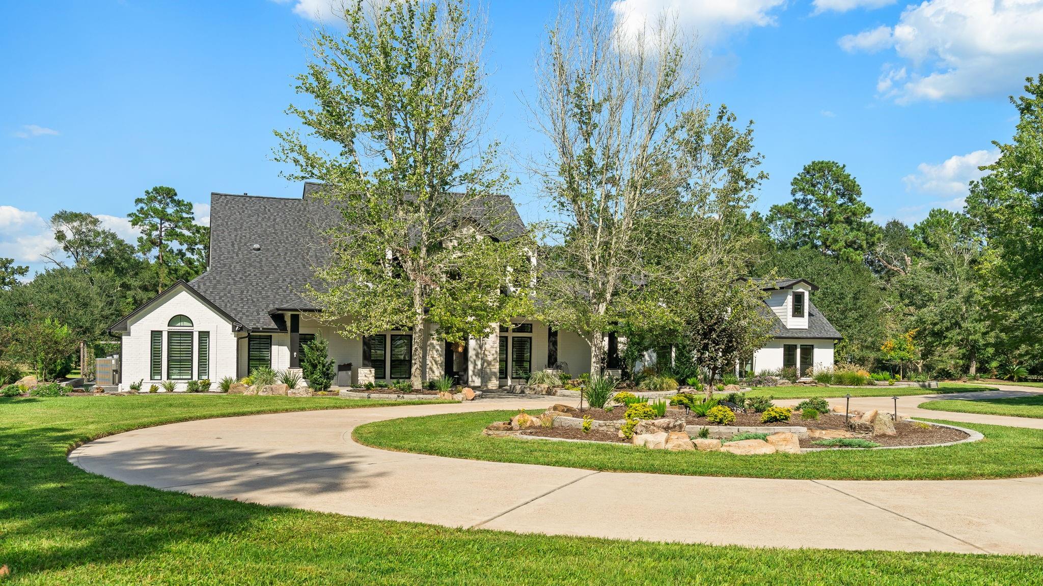 10972 Lake Forest Drive