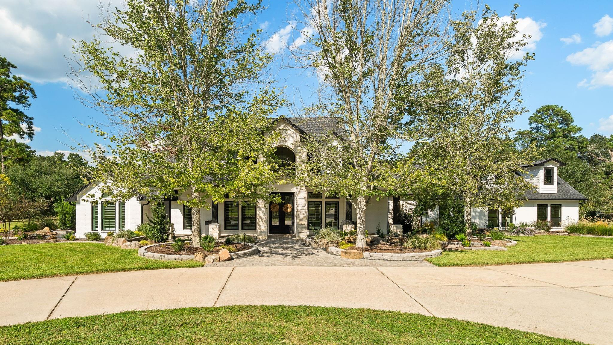 10972 Lake Forest Drive