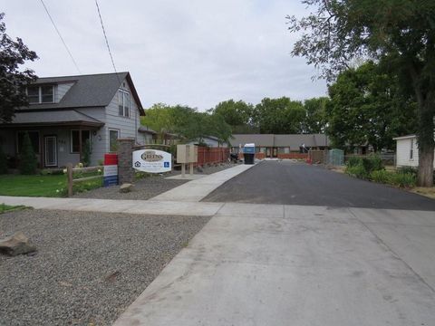 Photo of 141 W Broadway Avenue, Other, OR 97862 (MLS # 15580375)