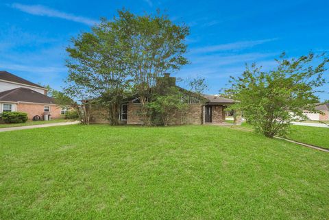 Photo of 8227 Ivan Reid Drive, Houston, TX 77040 (MLS # 94560078)