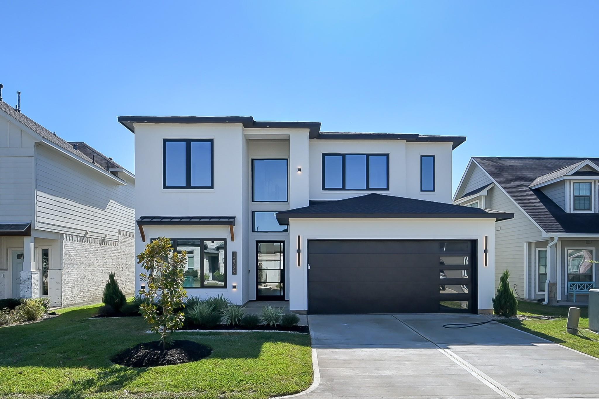 10729 S Lake Mist Lane