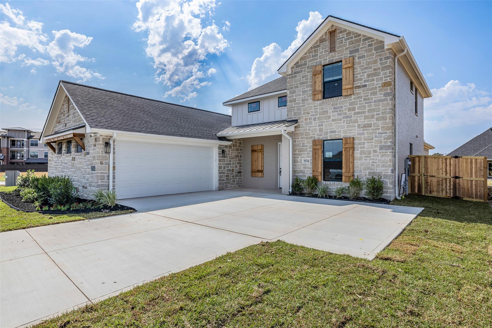 5034 Toscana Loop
